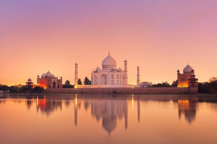 Taj Mahal Sunset - Delhi & Agra Short Tour