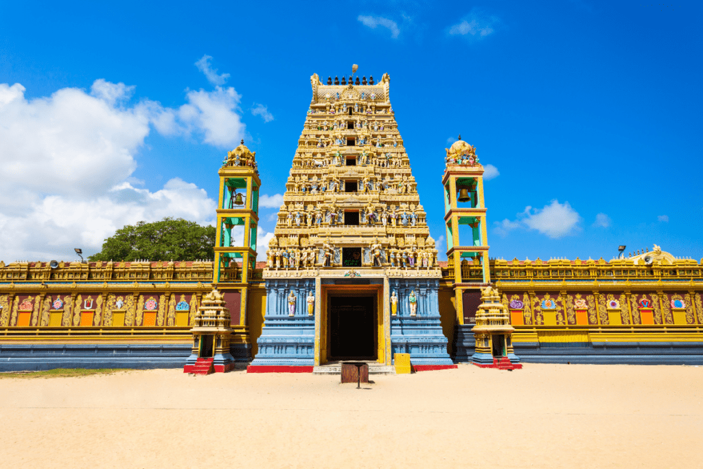 Vallipuram Temple - Unique tour of Sri Lanka